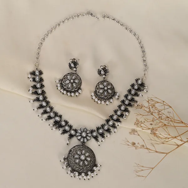 Oxidised_Pearl_Studded_Jewellery_Set