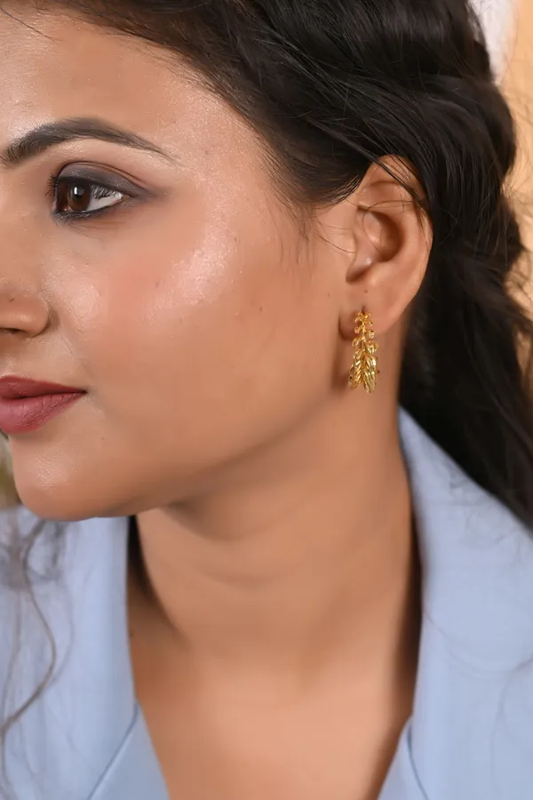 Golden_Leaf_Hoop_Earrings