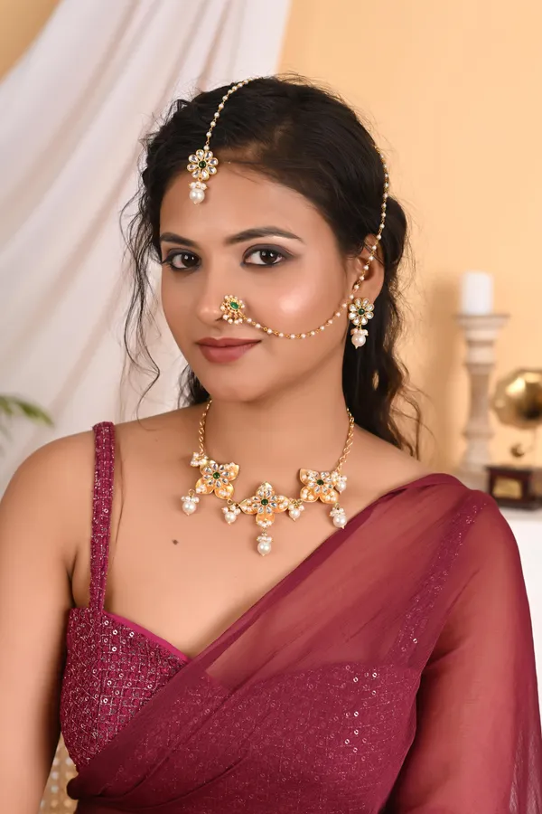 Kundan_Studded_Jewellery_Set