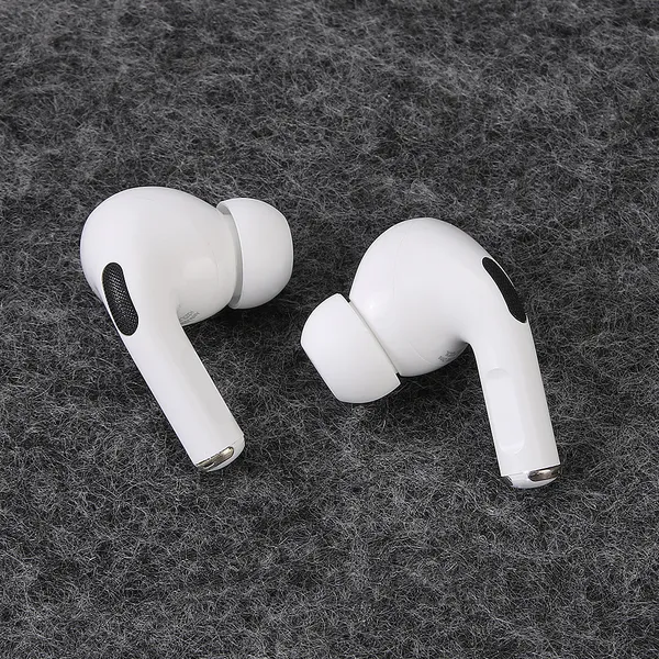 TXOR_BUDS_PRO_V2_IN-Ear_Bluetooth_Wireless_Earphones,_With_Digital_Display_and_Wireless_Charging_Case
