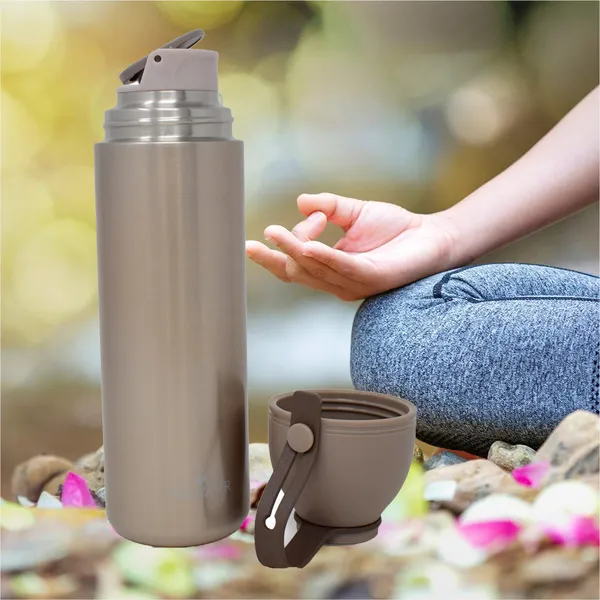 TXOR_YESWATER_Flask,_The_Skinny_Vacuum_Insulated_Thermosteel_Bottle,_Stainless_Steel_Thermos_BPA_Free,_Pace_Gold_Color_450_ml