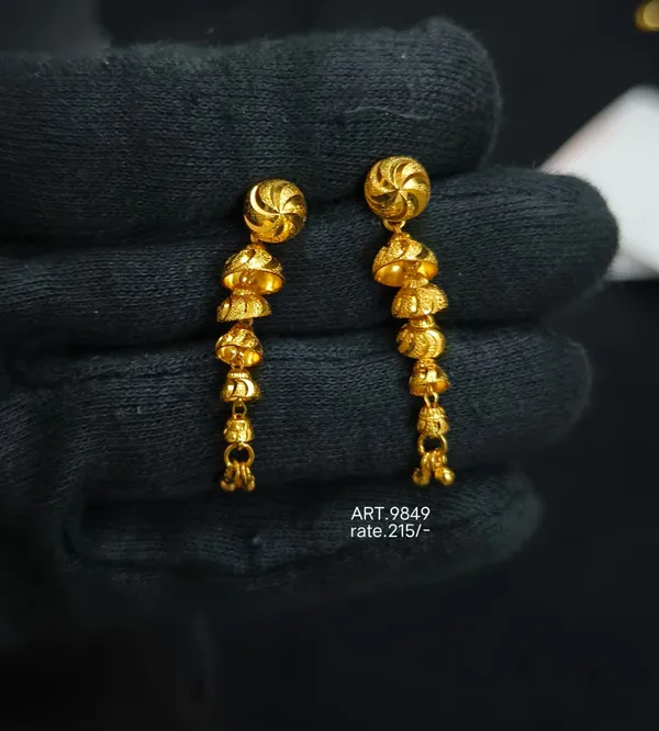 Gold_Tone_Textured_Jhumka_Earrings_For_Women