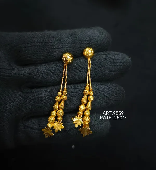 Gold_Tone_Floral_Dangling_Earrings_For_Women