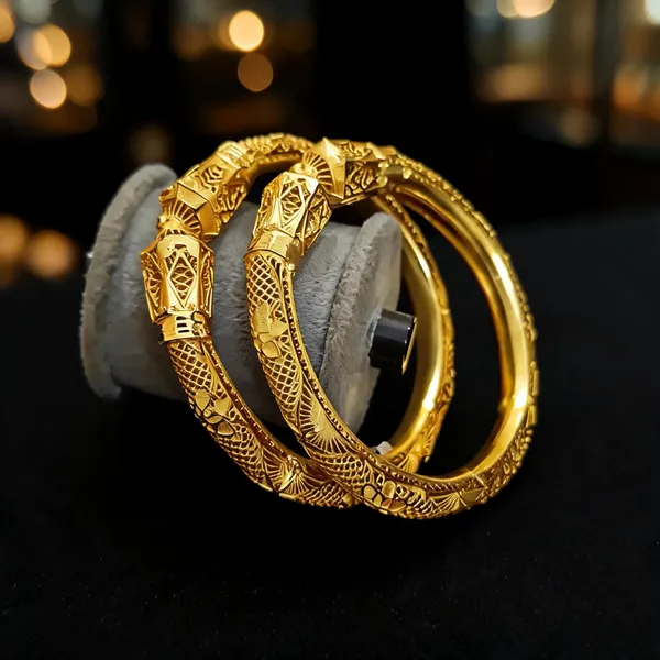 Gold_Copper_Traditional_Textured_Bangle_Set_For_Women