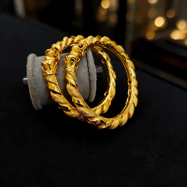 Gold_Copper_Traditional_Leaf_Pattern_Bangles_For_Women