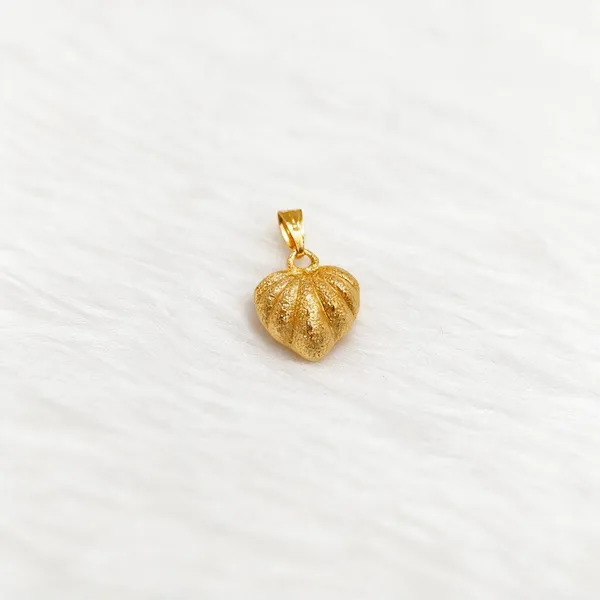 Gold_Tone_Textured_Pendant_Charm_For_Women