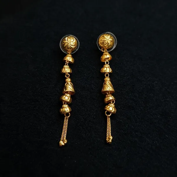 Gold_Tone_Jhumka_Earrings_For_Women