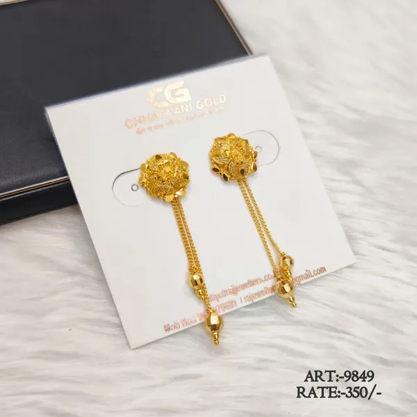 Gold_Tone_Traditional_Drop_Earrings_For_Women
