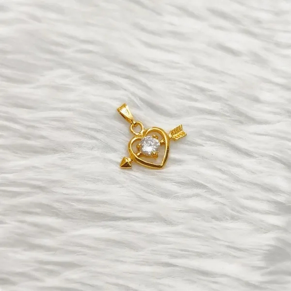 Gold_Tone_Heart_Arrow_Pendant_For_Women