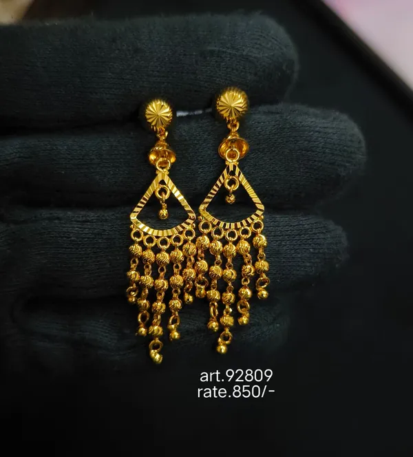 Gold_Tone_Chandelier_Earrings_For_Women