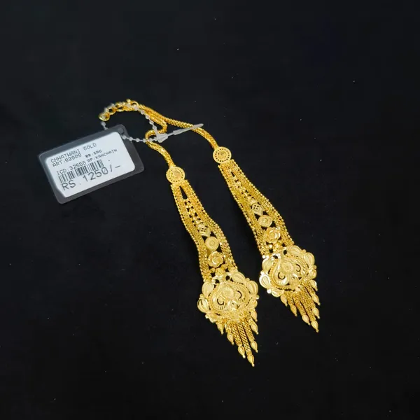 Gold_Traditional_Drop_Earrings_For_Women