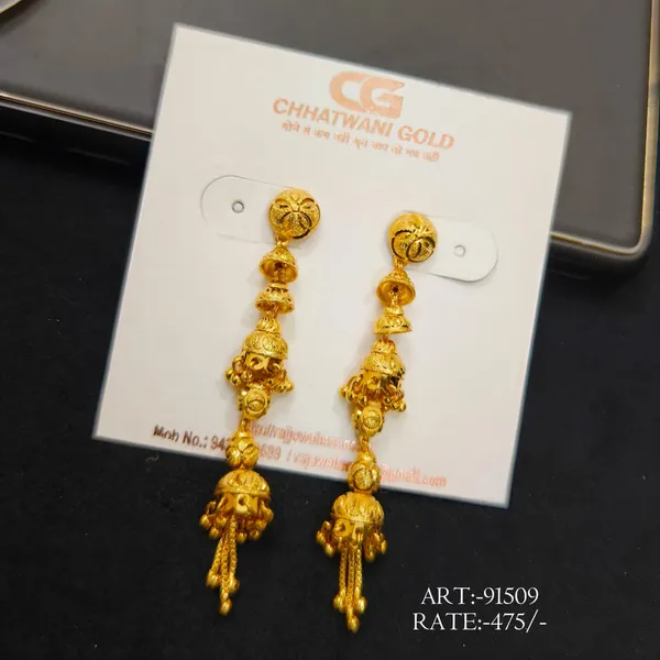 Gold-Tone_Traditional_Dangler_Earrings_For_Women