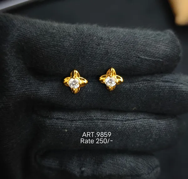 Gold_Tone_Floral_Stud_Earrings_For_Women