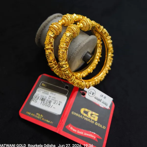 Gold_Traditional_Engraved_Bangles_for_Women