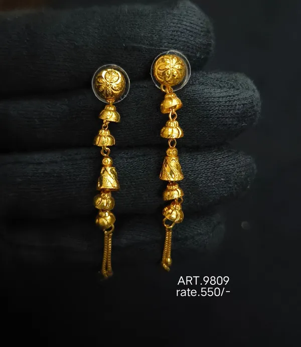 Gold_Tone_Jhumka_Earrings_For_Women