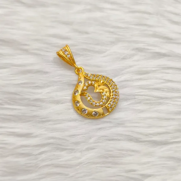 Gold-Tone_Heart_And_Butterfly_Pendant_For_Women