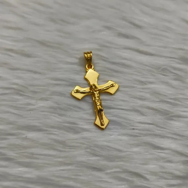 Gold_Tone_Crucifix_Pendant_For_Men_And_Women