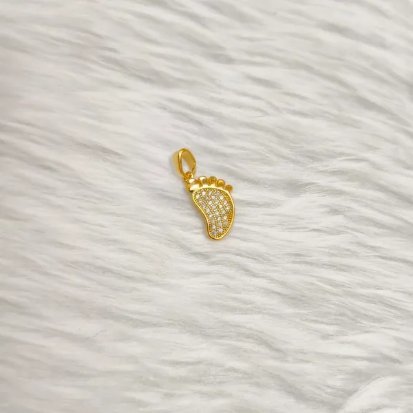 Gold-Tone_Heart_And_Butterfly_Pendant_For_Women