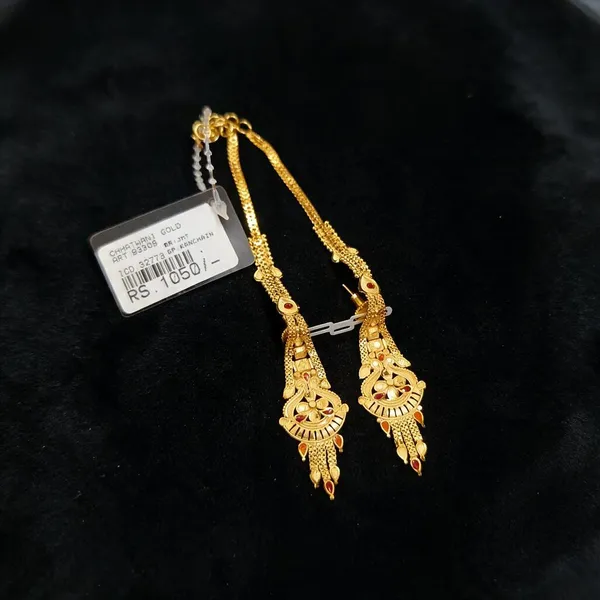 Gold_Traditional_Necklace_For_Women