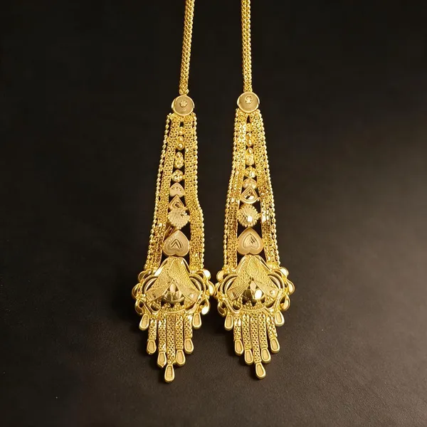 Gold_Traditional_Drop_Earrings_For_Women