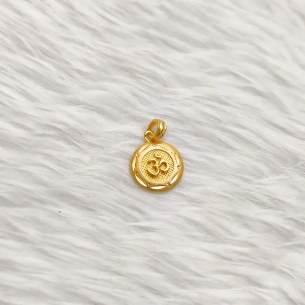 Gold-Tone_Om_Symbol_Pendant_For_Women