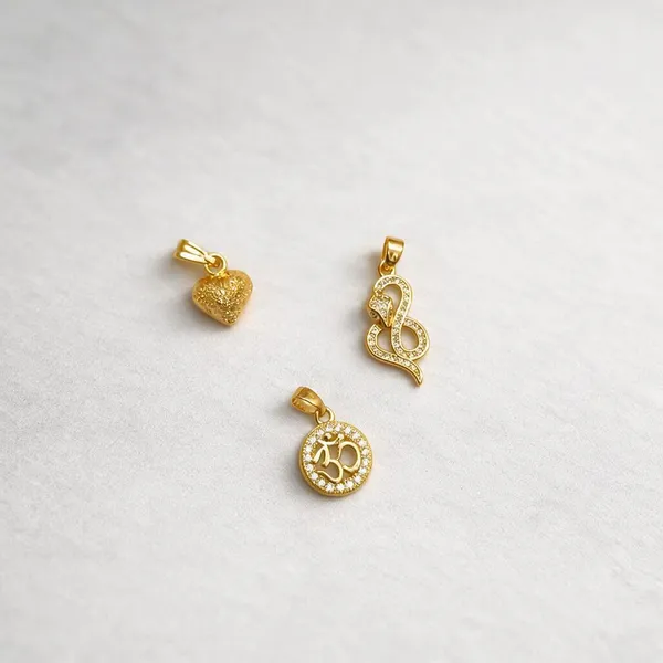 Gold_Tone_Charm_Pendant_Set_For_Women