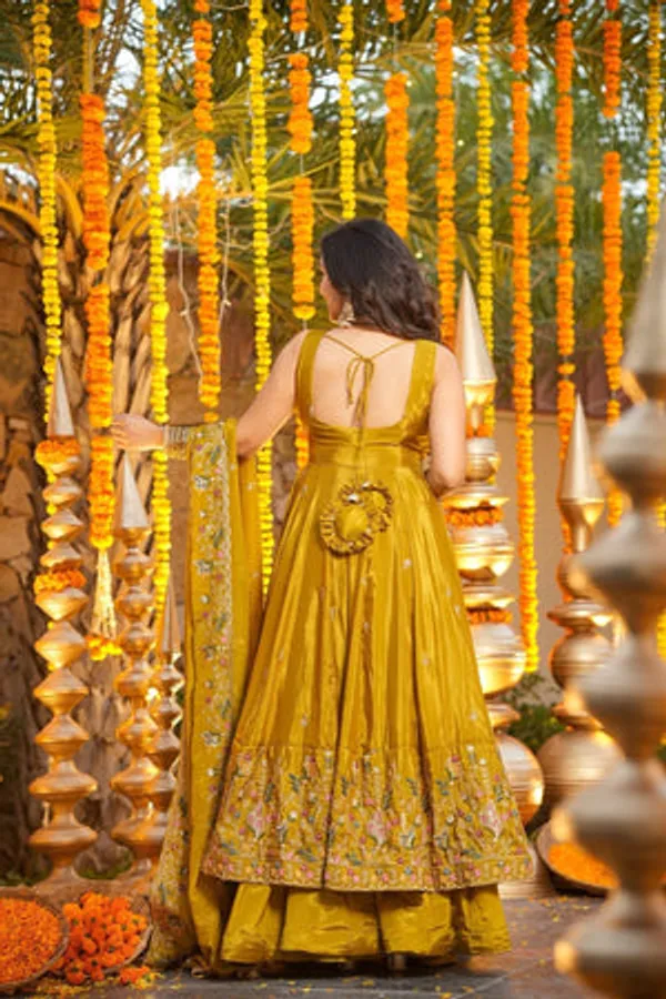 Yellow_Heavy_Natural_Crepe_Silk_Anarkali_Set_For_Women