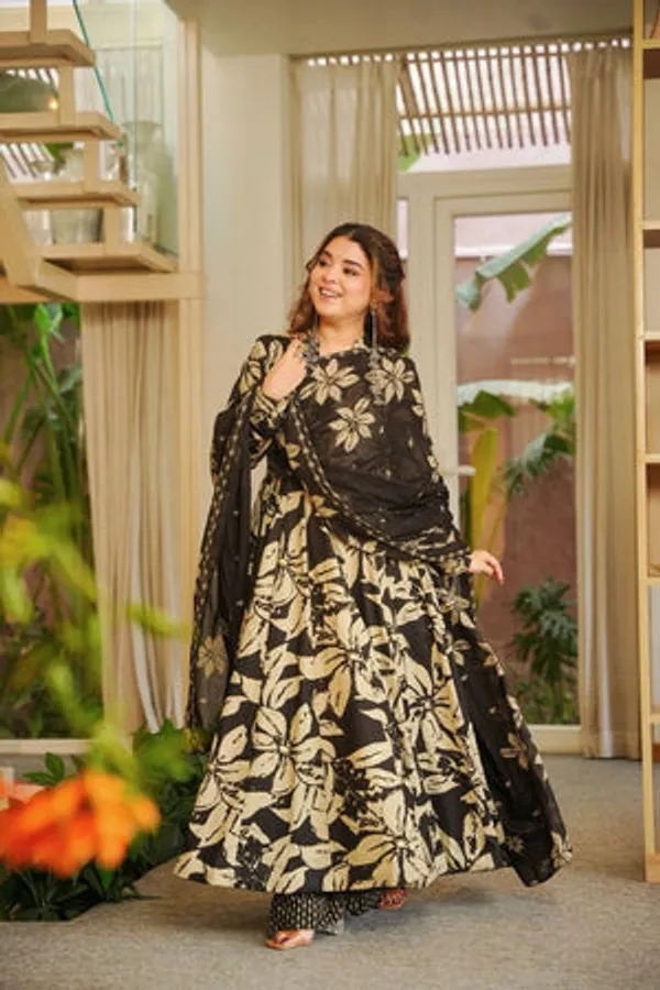 Black__And_Beige_Muslin_Cotton_Anarkali_Suit_Set_For_Women