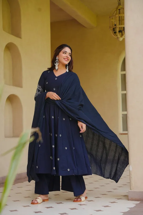 Navy_Heavy_Fancy_Silk_Anarkali_Kurta_Pant_Set_For_Women