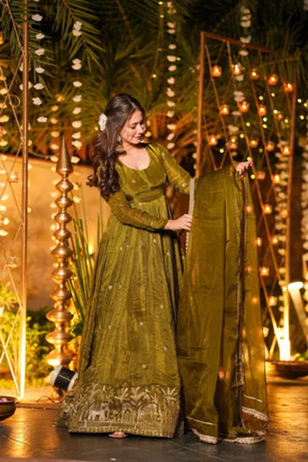 Mehndi_Heavy_Crunchy_Silk_Anarkali_For_Women