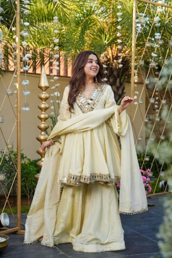 Butter_Yellow_Cosmos_Plazzo_Set_For_Women