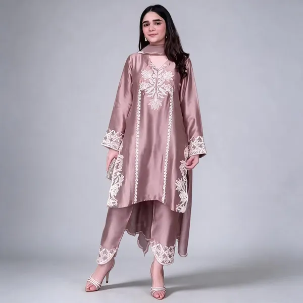 Flagged_Crepe_Silk_Suit_Set_For_Women