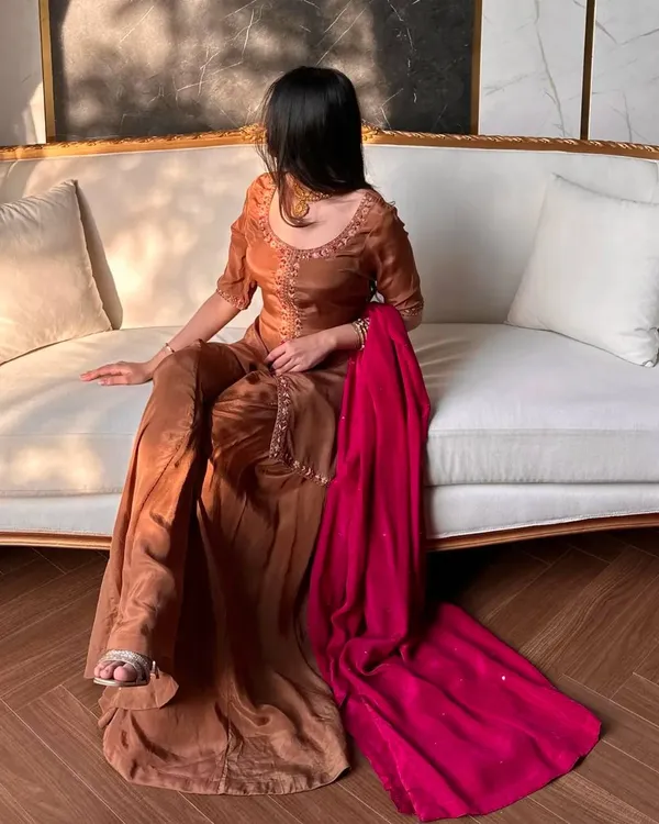 Orange_Heavy_Natural_Crepe_Silk_Suit_Set_For_Women