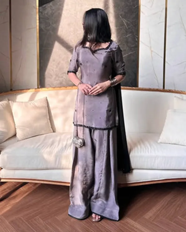 Gray_Heavy_Natural_Crepe_Silk_Suit_Set_For_Women