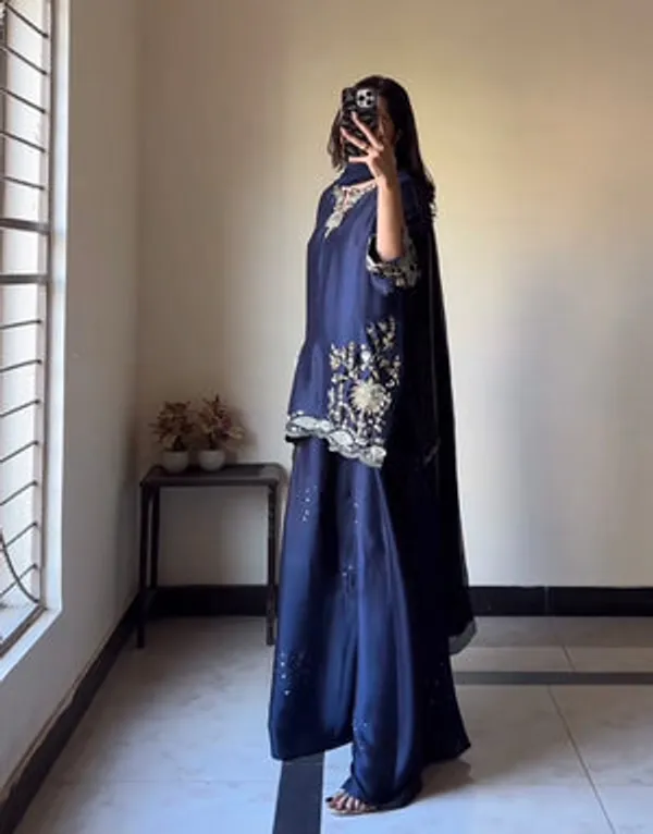 Midnight_Blue_Velvet_Kurta_Palazzo_Set_For_Women