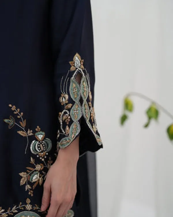 Midnight_Blue_Velvet_Kurta_Palazzo_Set_For_Women