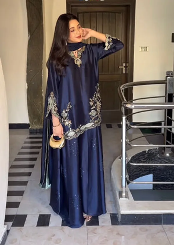 Midnight_Blue_Velvet_Kurta_Palazzo_Set_For_Women