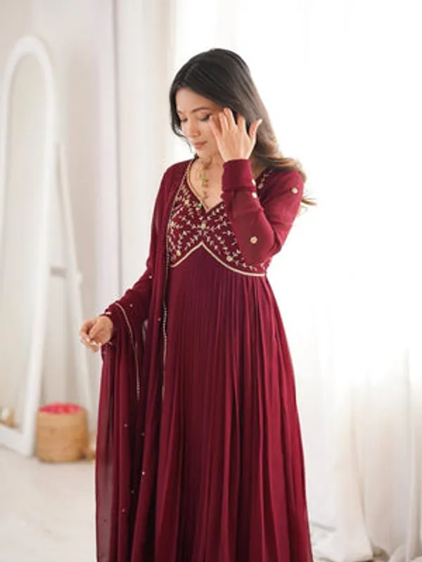 Maroon_Heavy_Faux_Georgette_Anarkali_Gown_Set_For_Women