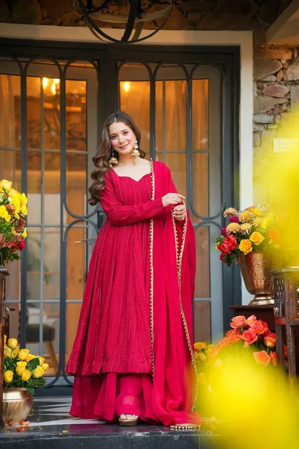 Red_Heavy_Blooming_Georgette_Dress_Set_For_Women