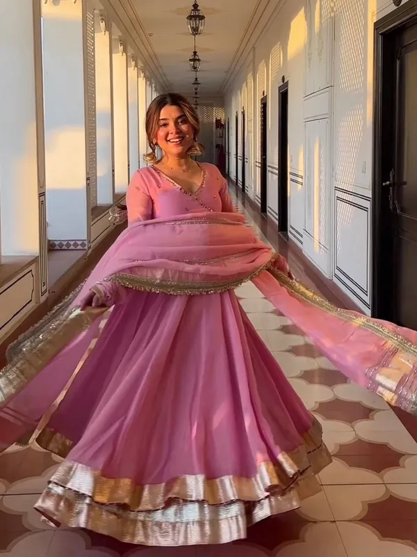 Pink_Heavy_Fendi_Silk,_Heavy_Tabby_Organza_Anarkali_Gown_Set_For_Women