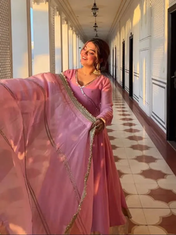 Pink_Heavy_Fendi_Silk,_Heavy_Tabby_Organza_Anarkali_Gown_Set_For_Women