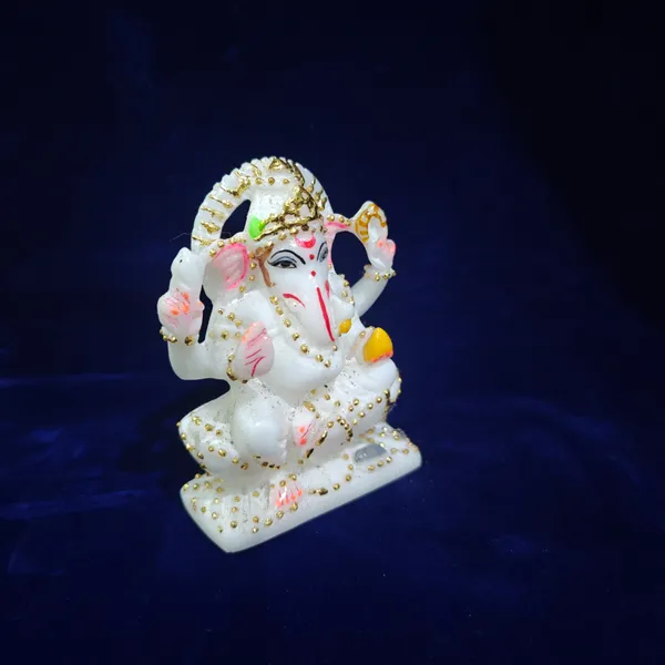 4"_KAMAL_GANESH_JI-MARBLE_DUST_IDOL