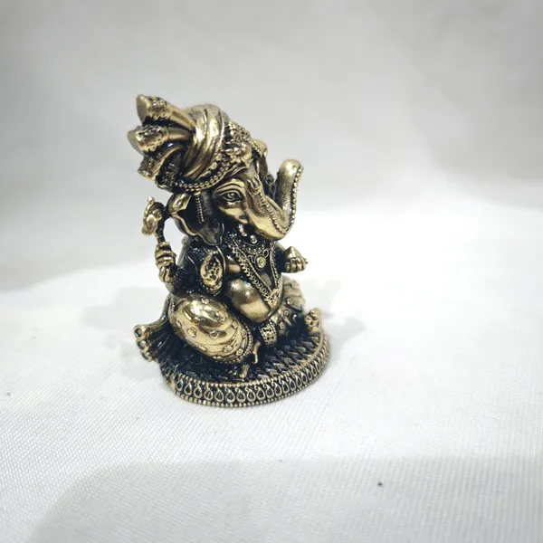 Pagdi_Ganesh-MARBLE_DUST_IDOL
