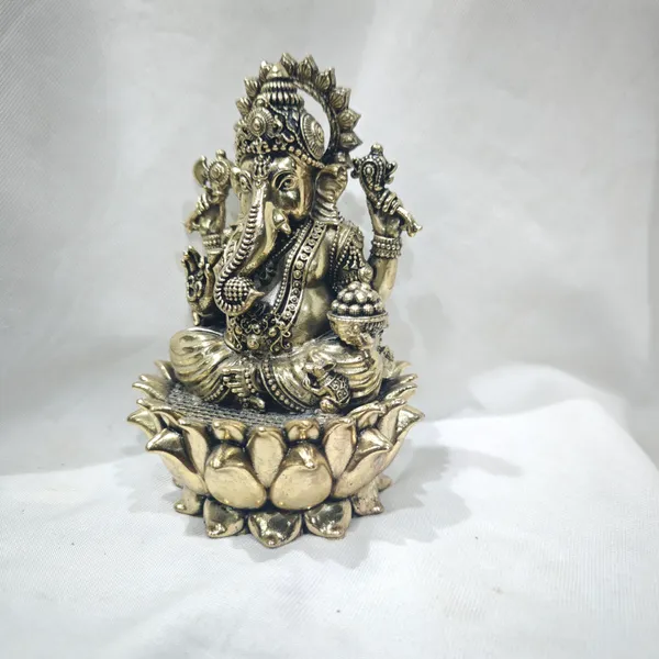 Double_Kamal_Ganesh-MARBLE_DUST_IDOL