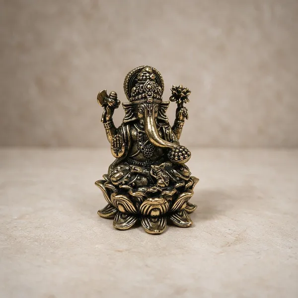 Kamal_Ganesh_3_Lotus_Brass_Antique_Idol