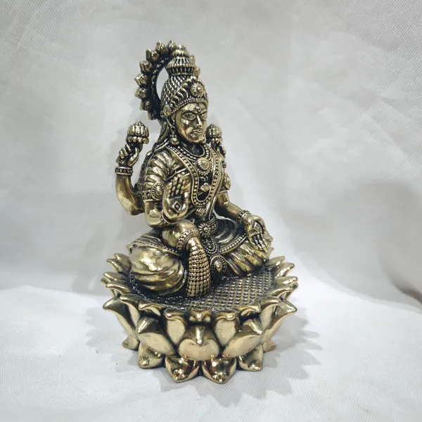 Laxmi_Double_Kamal-MARBLE_DUST_IDOL