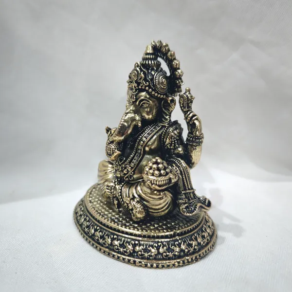 Round_Base_Ganesh-MARBLE_DUST_IDOL