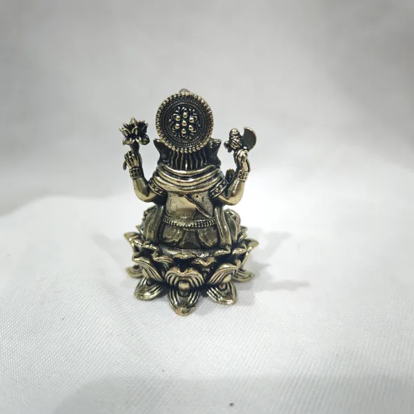 Kamal_Ganesh_3-MARBLE_DUST_IDOL