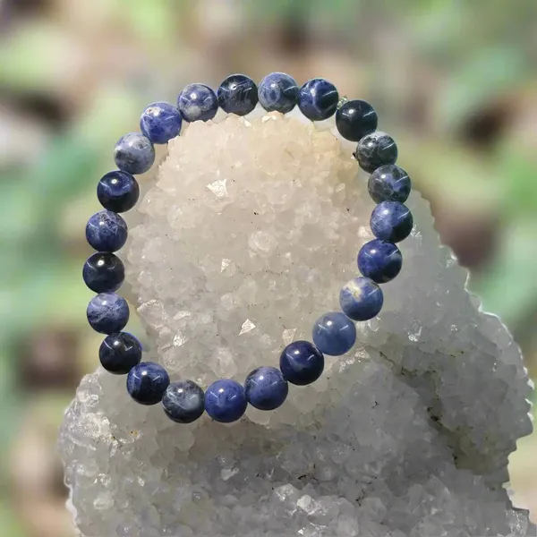 Sodalite_Bracelet_Clarity_Aids_Decision_Making