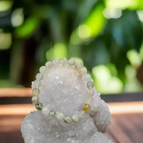 Prehnite_Bracelet_Healing_Peace_Heart_Awakening